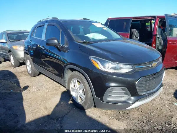 KL7CJLSB7KB825323 2019 CHEVROLET TRAX - Image 1