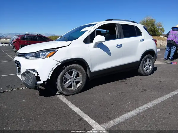 KL7CJLSB7KB849461 2019 CHEVROLET TRAX - Image 2