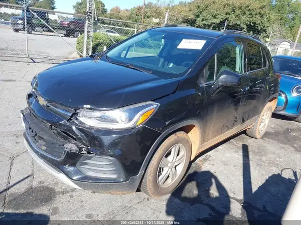 KL7CJLSB7KB863456 2019 CHEVROLET TRAX - Image 2