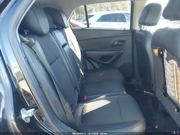 KL7CJLSB7KB863456 2019 CHEVROLET TRAX - Image 8