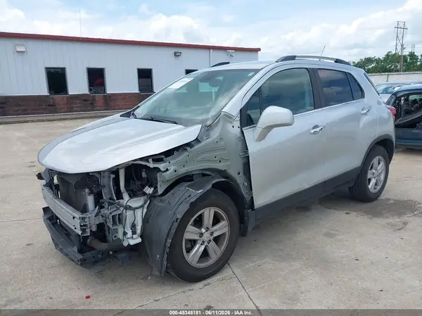 KL7CJLSB7KB865126 2019 CHEVROLET TRAX - Image 2