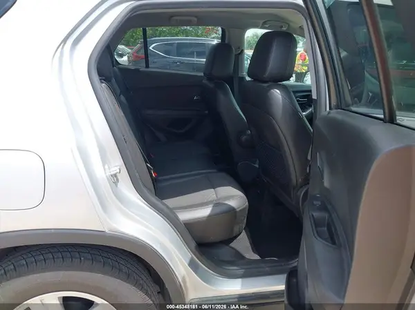 KL7CJLSB7KB865126 2019 CHEVROLET TRAX - Image 8