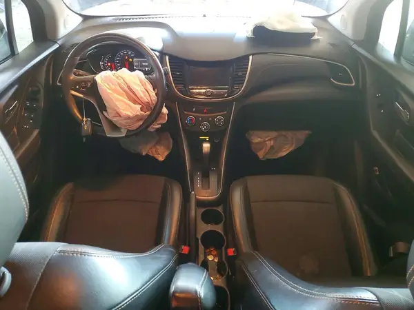 KL7CJLSB7KB877499 2019 CHEVROLET TRAX - Image 8