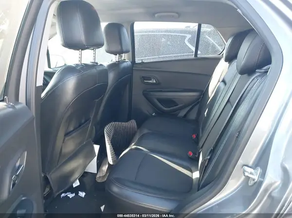 KL7CJLSB7KB897851 2019 CHEVROLET TRAX - Image 8