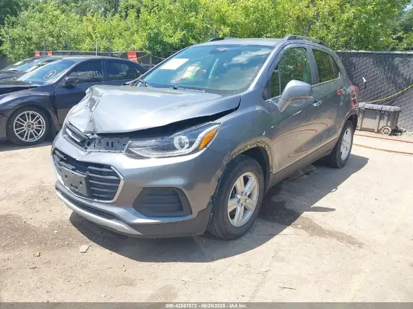 KL7CJLSB7KB903373 2019 CHEVROLET TRAX - Image 2
