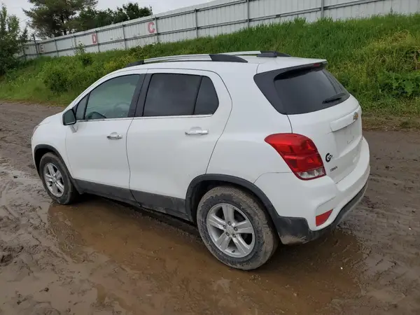 KL7CJLSB7KB909965 2019 CHEVROLET TRAX - Image 2