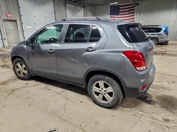 KL7CJLSB7KB921727 2019 CHEVROLET TRAX - Image 2