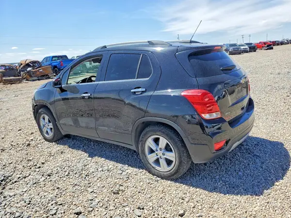 KL7CJLSB7KB922537 2019 CHEVROLET TRAX - Image 2