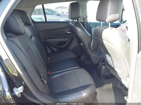 KL7CJLSB7KB922599 2019 CHEVROLET TRAX - Image 8