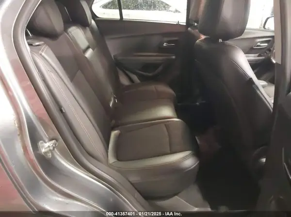 KL7CJLSB7KB929648 2019 CHEVROLET TRAX - Image 8