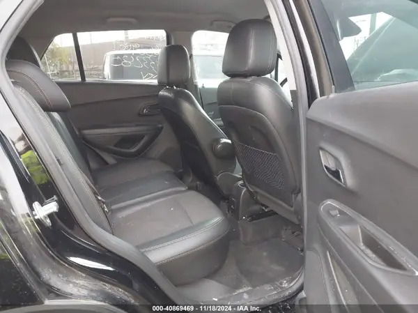 KL7CJLSB7KB933280 2019 CHEVROLET TRAX - Image 8