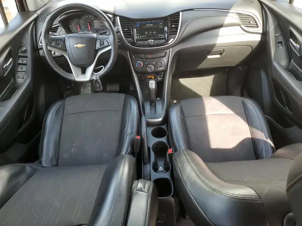 KL7CJLSB7KB963928 2019 CHEVROLET TRAX - Image 8