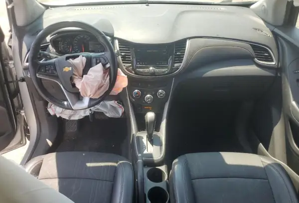 KL7CJLSB7LB003185 2020 CHEVROLET TRAX - Image 8