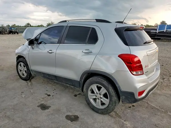 KL7CJLSB7LB003414 2020 CHEVROLET TRAX - Image 2