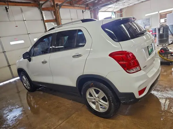 KL7CJLSB7LB008631 2020 CHEVROLET TRAX - Image 2