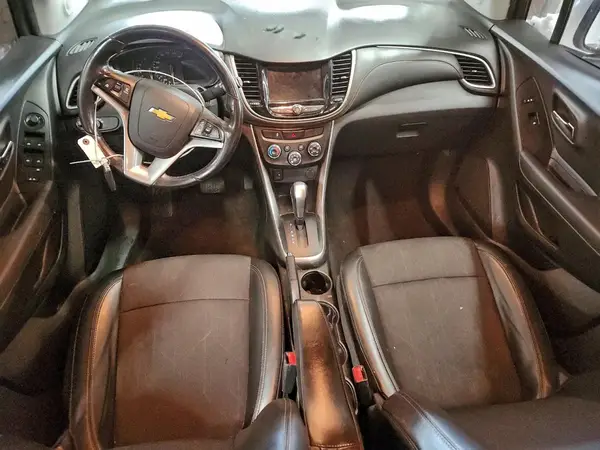 KL7CJLSB7LB008631 2020 CHEVROLET TRAX - Image 8
