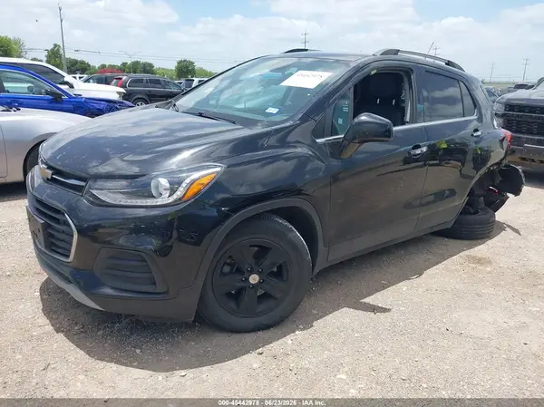 KL7CJLSB7LB011691 2020 CHEVROLET TRAX - Image 2