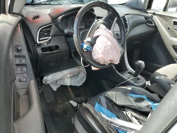 KL7CJLSB7LB016390 2020 CHEVROLET TRAX - Image 8