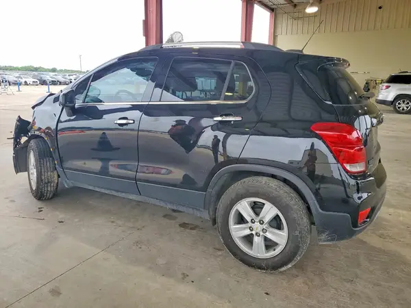 KL7CJLSB7LB024652 2020 CHEVROLET TRAX - Image 2