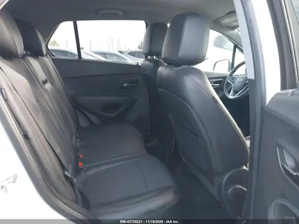 KL7CJLSB7LB027924 2020 CHEVROLET TRAX - Image 8