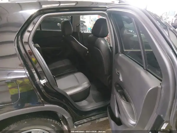KL7CJLSB7LB030449 2020 CHEVROLET TRAX - Image 8