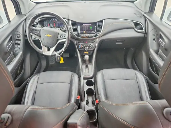 KL7CJLSB7LB041449 2020 CHEVROLET TRAX - Image 8