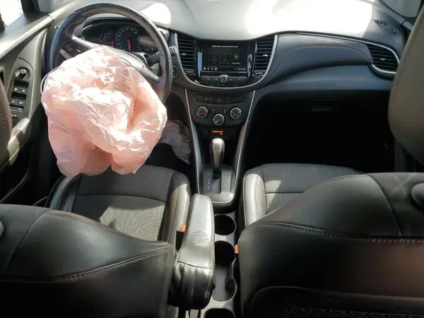 KL7CJLSB7LB057733 2020 CHEVROLET TRAX - Image 8