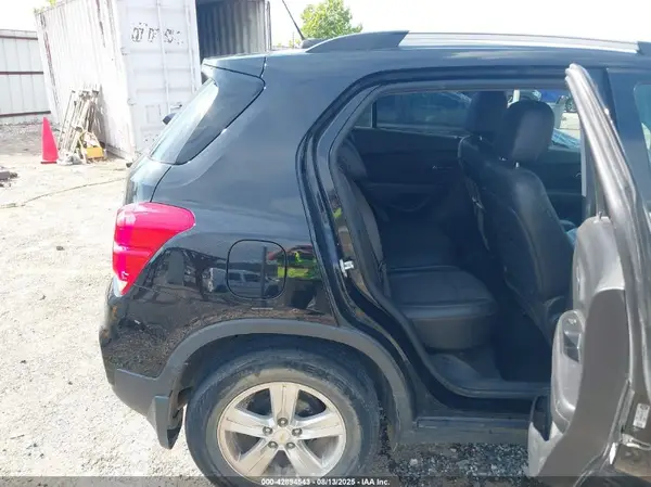 KL7CJLSB7LB062060 2020 CHEVROLET TRAX - Image 8