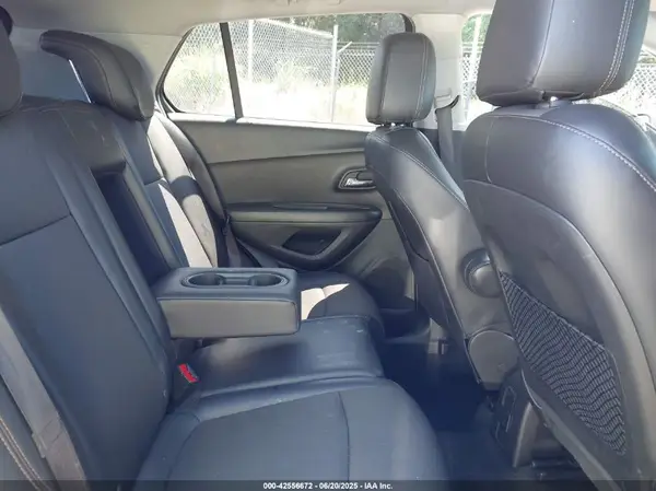 KL7CJLSB7LB062463 2020 CHEVROLET TRAX - Image 8