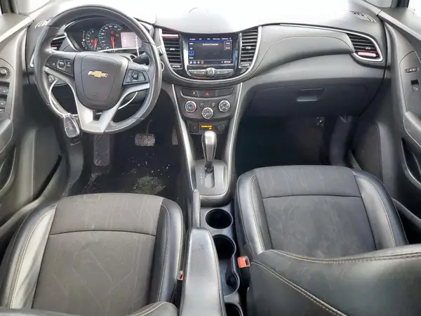 KL7CJLSB7LB063001 2020 CHEVROLET TRAX - Image 8