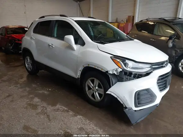 KL7CJLSB7LB069297 2020 CHEVROLET TRAX - Image 1