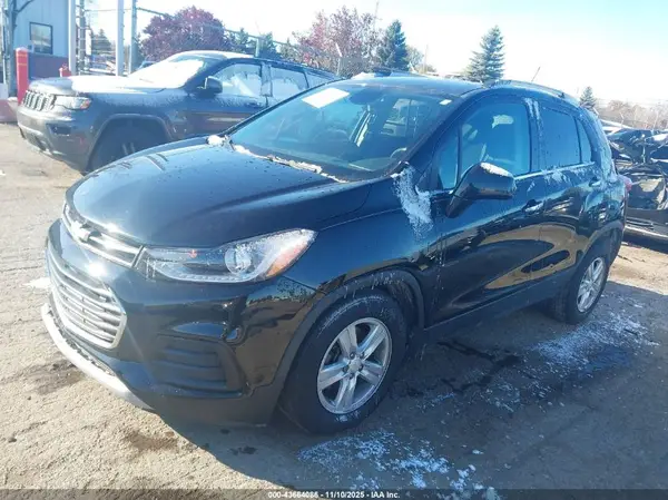 KL7CJLSB7LB075102 2020 CHEVROLET TRAX - Image 2