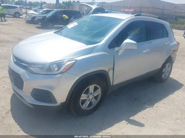 KL7CJLSB7LB314549 2020 CHEVROLET TRAX - Image 2