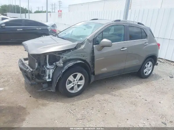 KL7CJLSB7LB351195 2020 CHEVROLET TRAX - Image 2