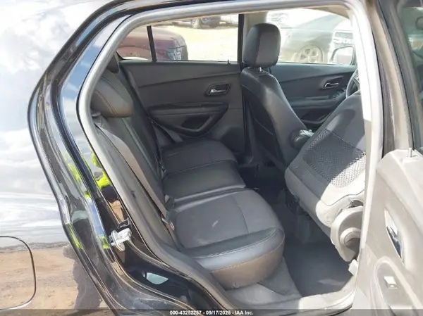 KL7CJLSB7MB322281 2021 CHEVROLET TRAX - Image 8