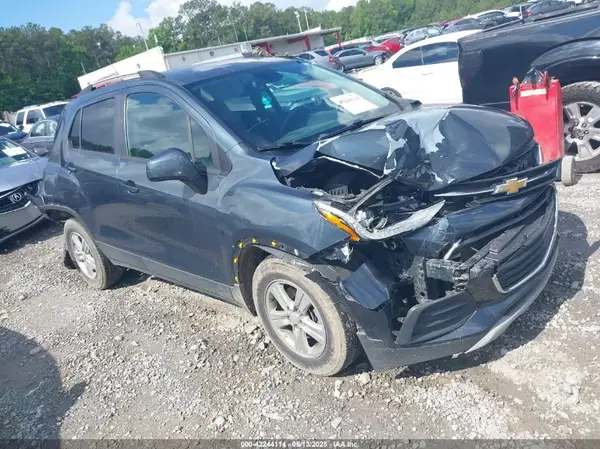 KL7CJLSB7MB325696 2021 CHEVROLET TRAX - Image 1