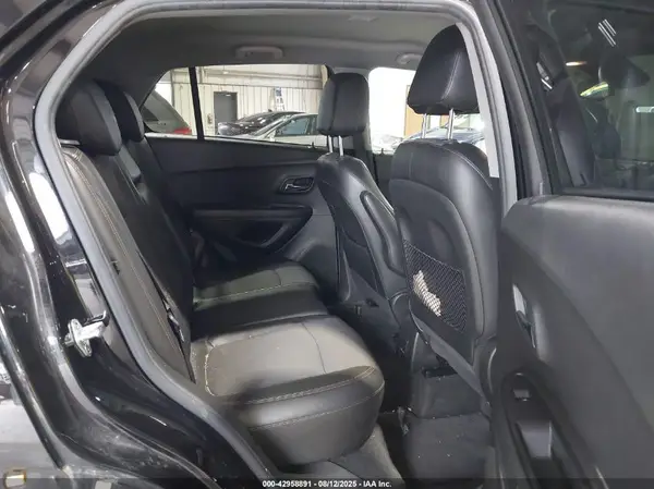 KL7CJLSB7MB327416 2021 CHEVROLET TRAX - Image 8