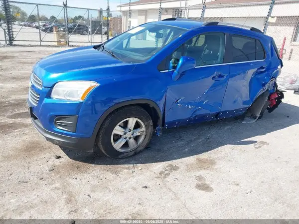 KL7CJLSB8GB535860 2016 CHEVROLET TRAX - Image 2