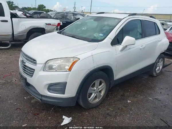 KL7CJLSB8GB543179 2016 CHEVROLET TRAX - Image 2