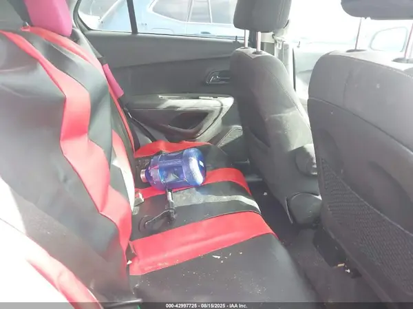 KL7CJLSB8GB543179 2016 CHEVROLET TRAX - Image 8