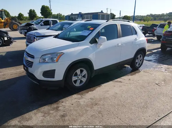 KL7CJLSB8GB544560 2016 CHEVROLET TRAX - Image 2