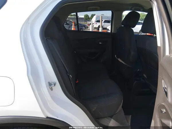 KL7CJLSB8GB544560 2016 CHEVROLET TRAX - Image 8