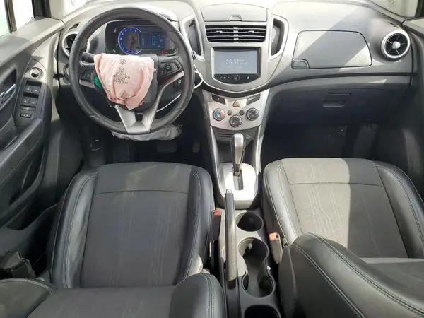 KL7CJLSB8GB585335 2016 CHEVROLET TRAX - Image 8