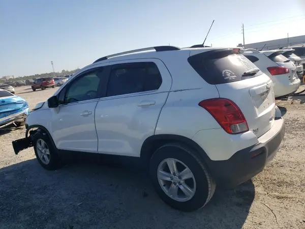 KL7CJLSB8GB631536 2016 CHEVROLET TRAX - Image 2