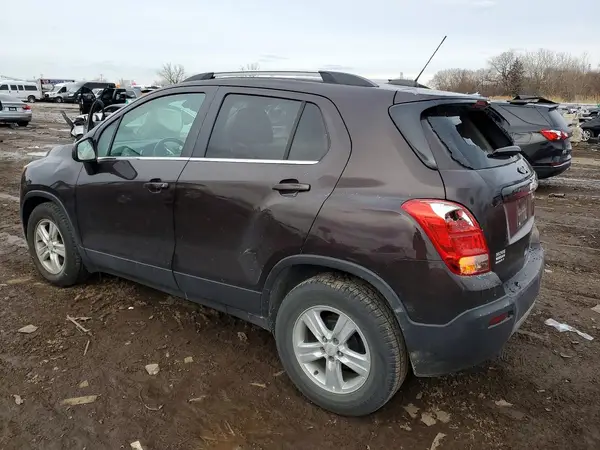 KL7CJLSB8GB638115 2016 CHEVROLET TRAX - Image 2