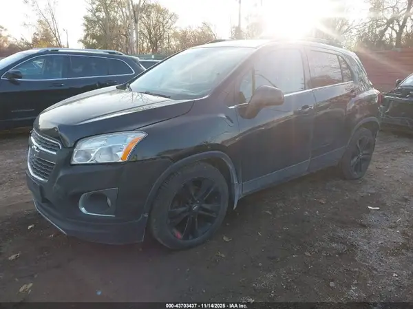 KL7CJLSB8GB642763 2016 CHEVROLET TRAX - Image 2