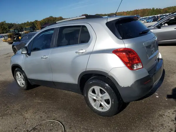 KL7CJLSB8GB646683 2016 CHEVROLET TRAX - Image 2