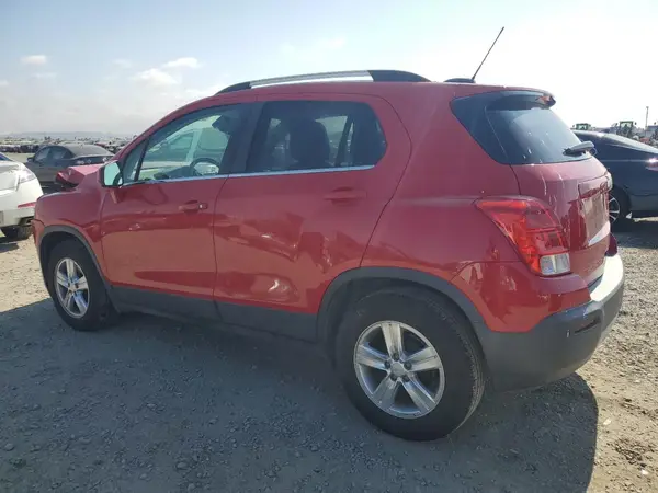 KL7CJLSB8GB674077 2016 CHEVROLET TRAX - Image 2