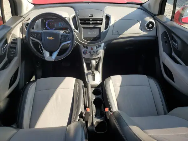 KL7CJLSB8GB674077 2016 CHEVROLET TRAX - Image 8