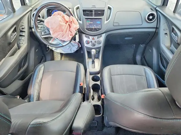 KL7CJLSB8GB677688 2016 CHEVROLET TRAX - Image 8